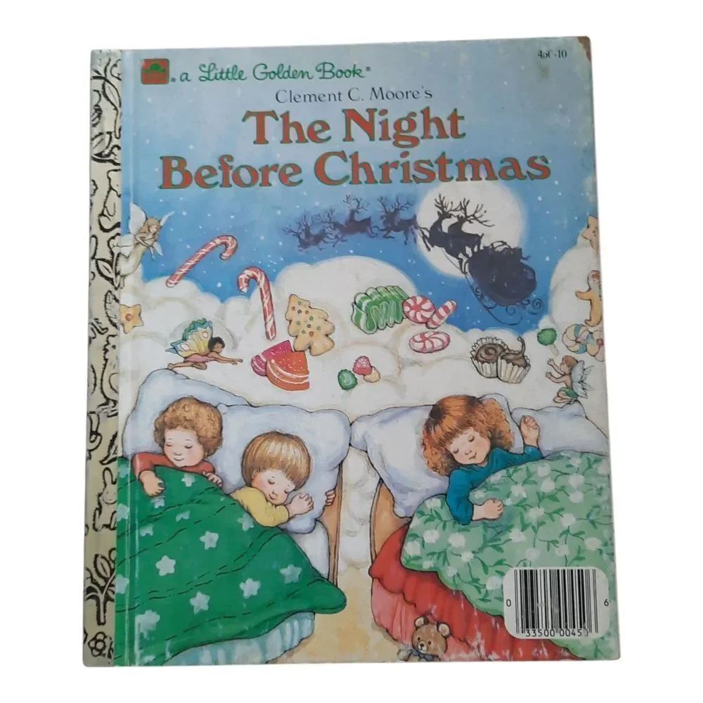 Festive Green and Blue Pajamas for a Cozy Night